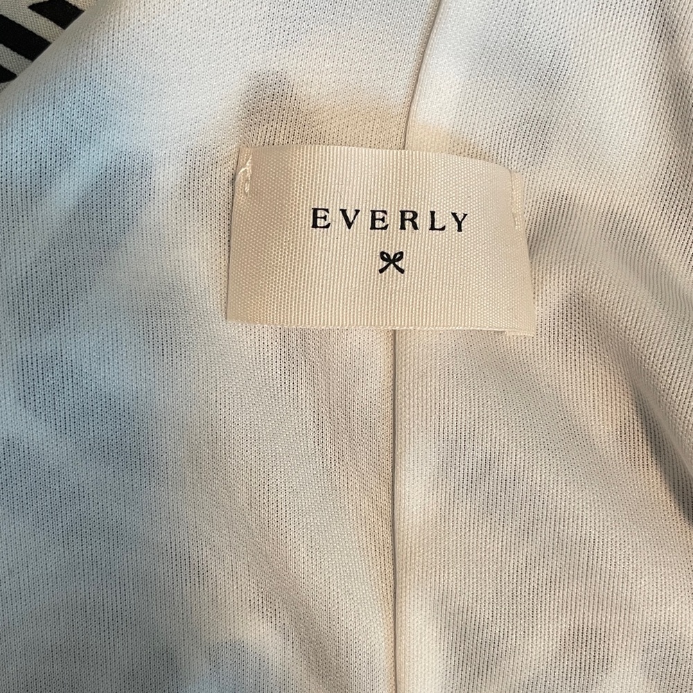 Everly Monochrome Patterned Top - image 2